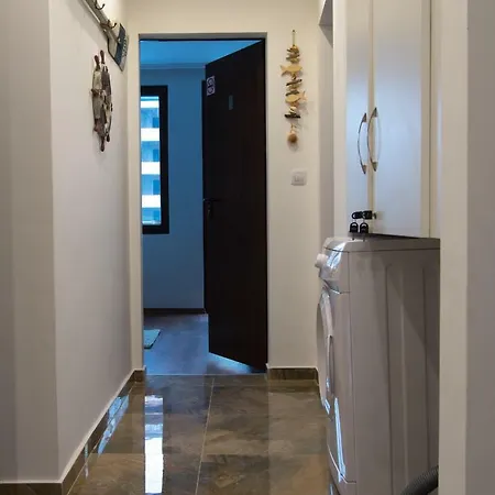 Guest Old Captain * Бургас